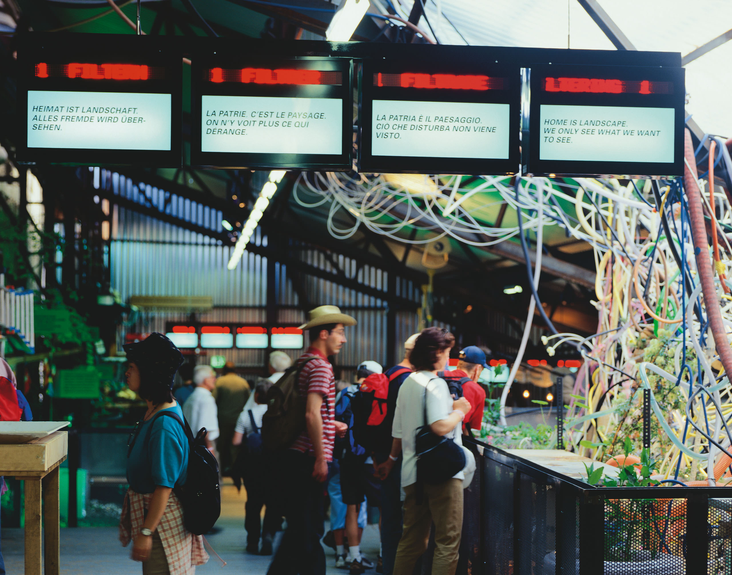 Heimatfabrik Kasten 1