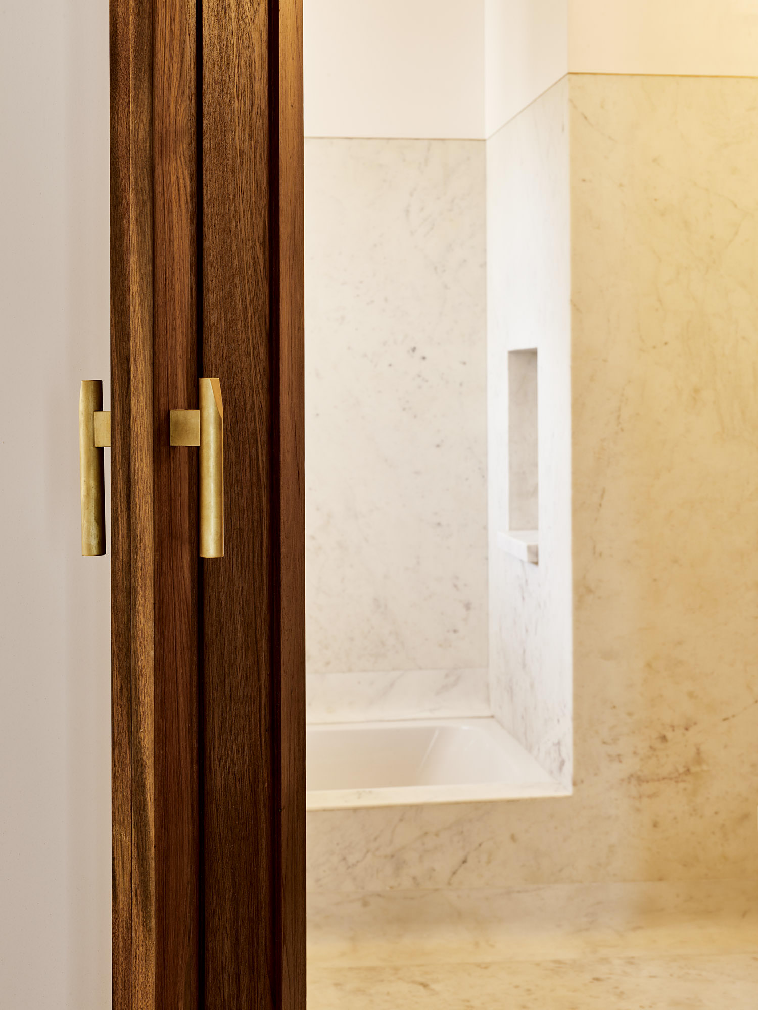 Home on Napean Sea Road